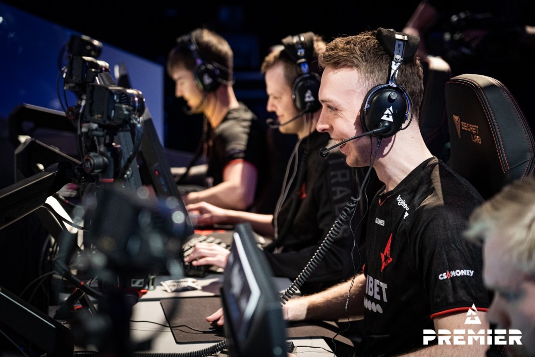 Esports4